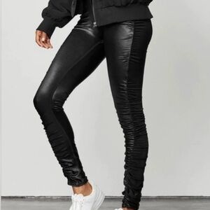 ALO Yoga Black Shiny Ruched Leggings